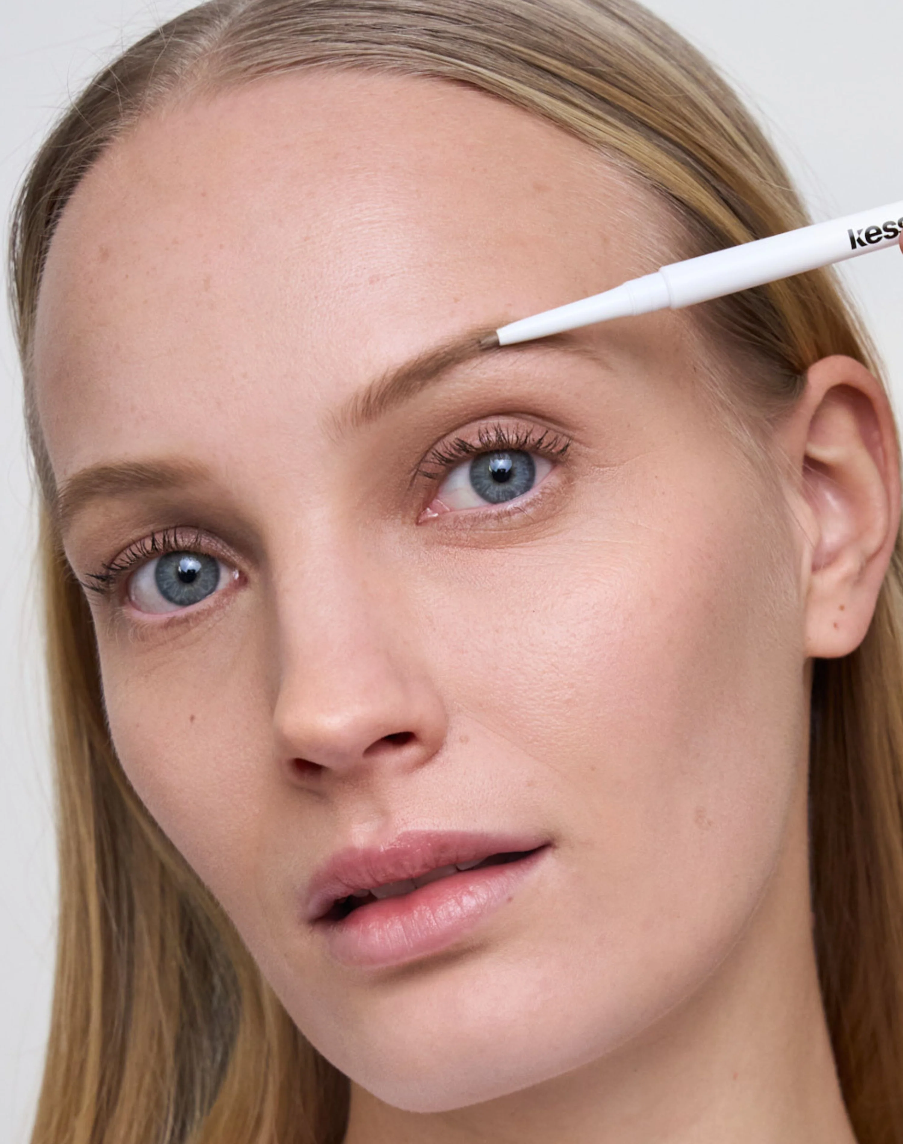 Easy Brow Pencil - Image 5