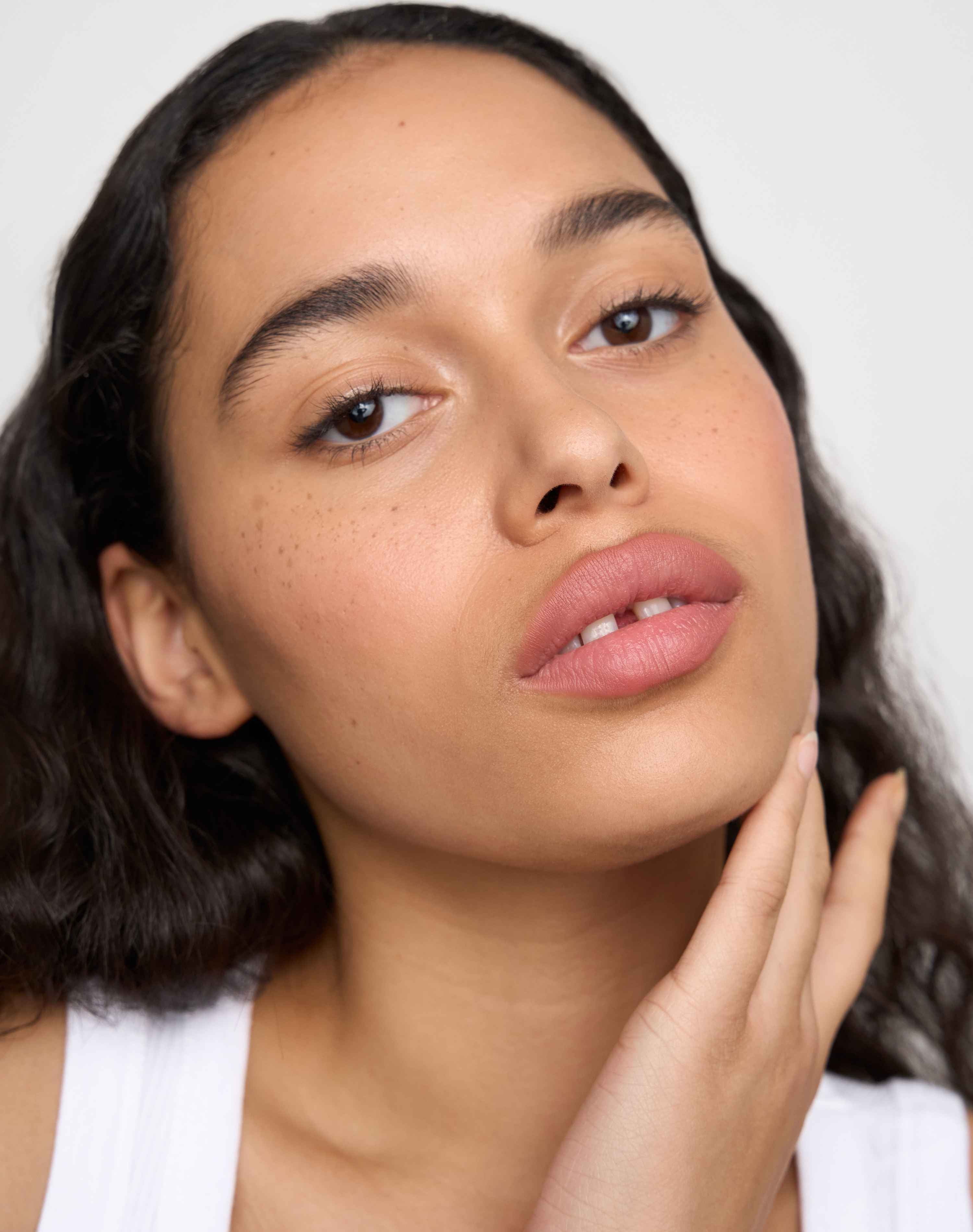 Soft Shape Lip Liner - Image 4